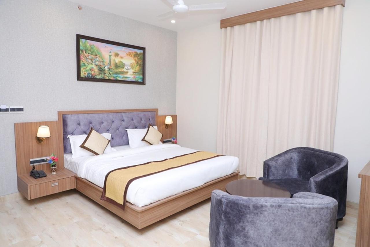 Pine Regency - Aravali'S Peak View Hotel Udaipur Exterior photo